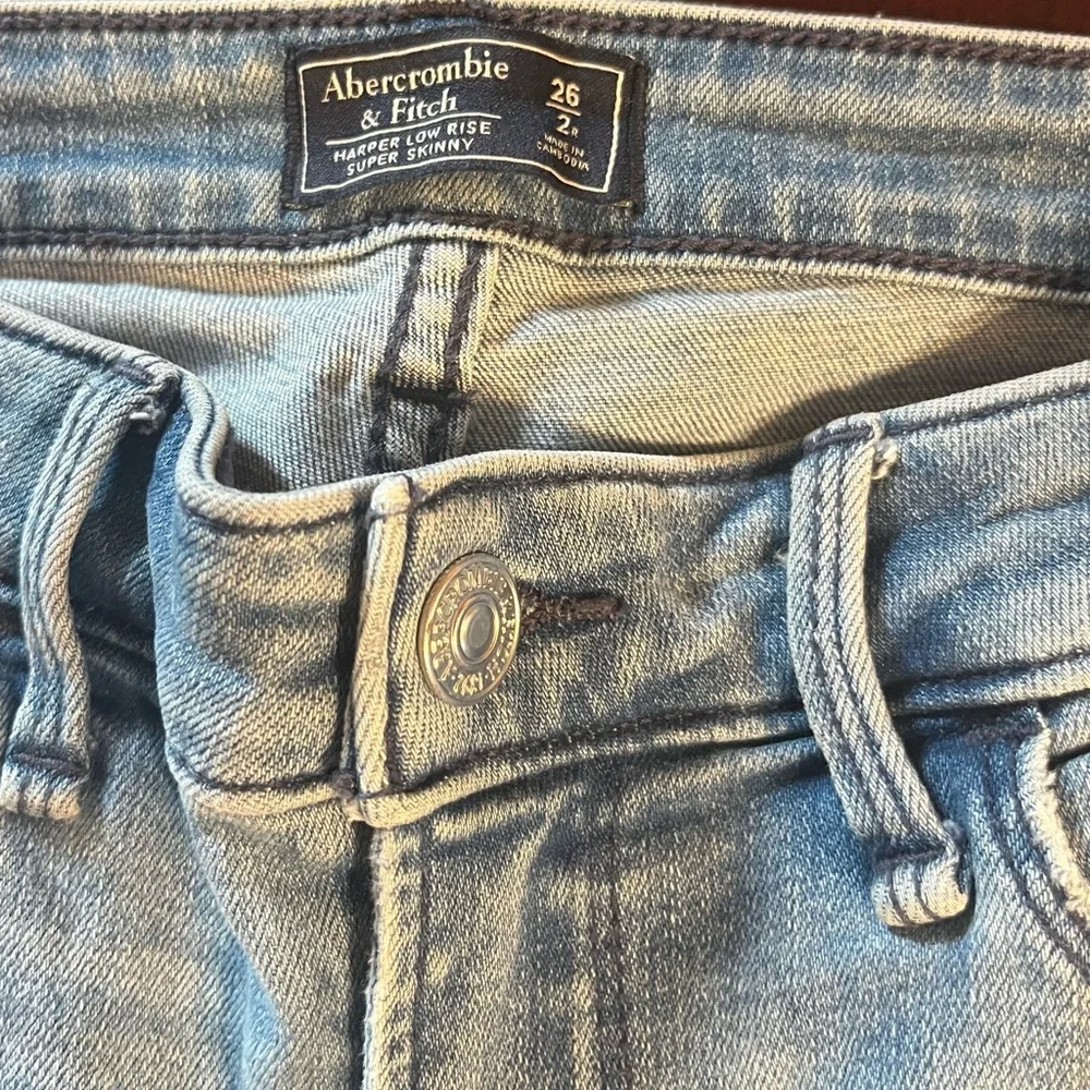 Abercrombie & Fitch Light Blue Denim Jeans Harper low rise super skinny size 26